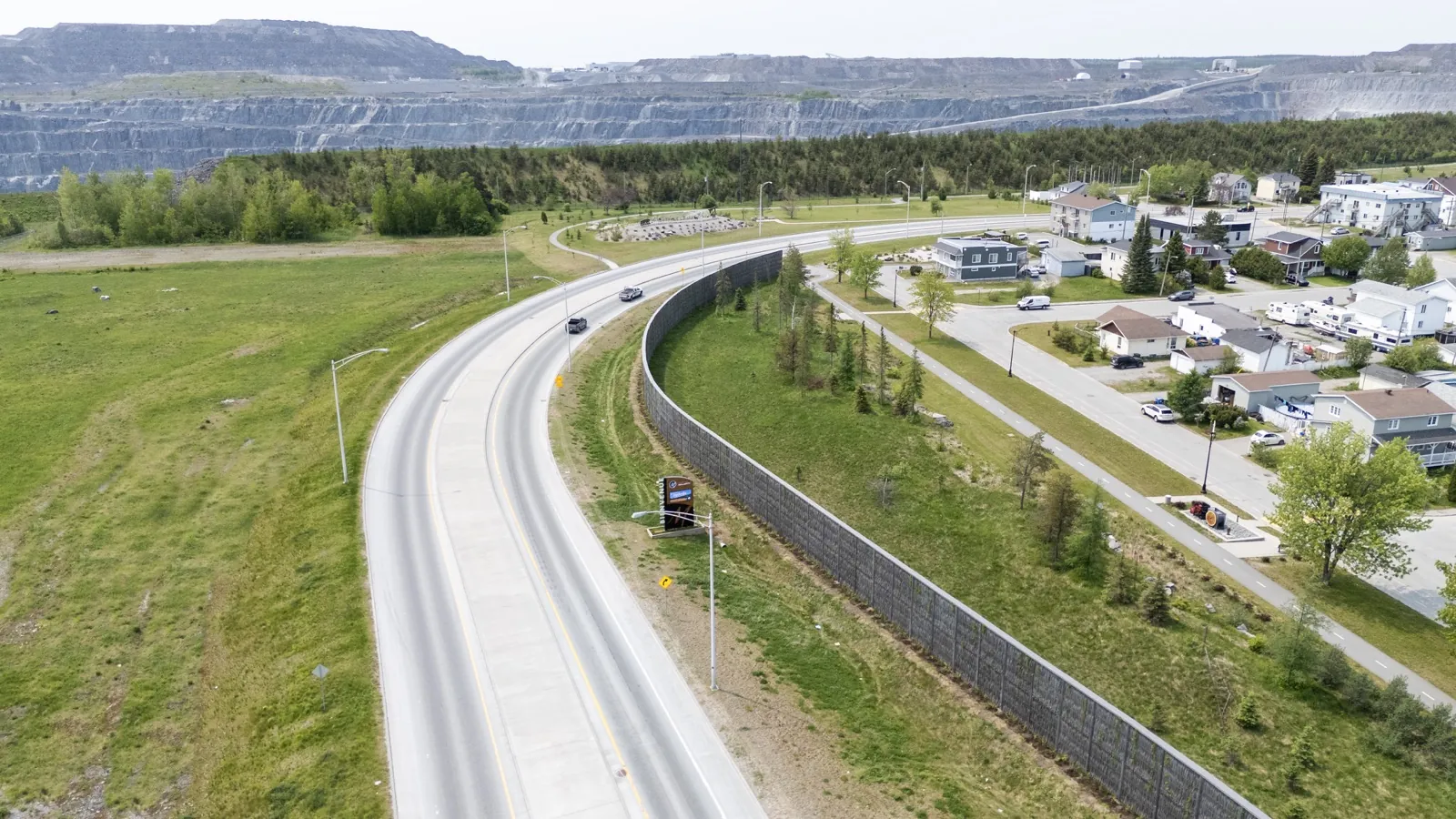 Pilebyg® noise barrier at the Canadian Malartic Mine, Route 117 bypass, Quebec