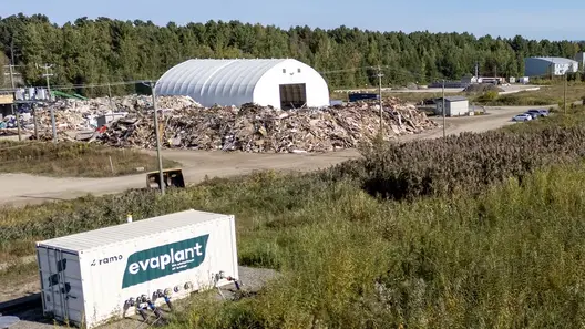 Centre de contrôle Evaplant® et plantation de saules au Complexe environnemental de Neuville, vue aérienne